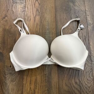 Victoria's Secret Bombshell Add 2 Cup Sizes Push Up Bra White 34D Plunge NWT